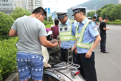 买燃油助力车注意什么 - 雅迪燃油助力车图片 
